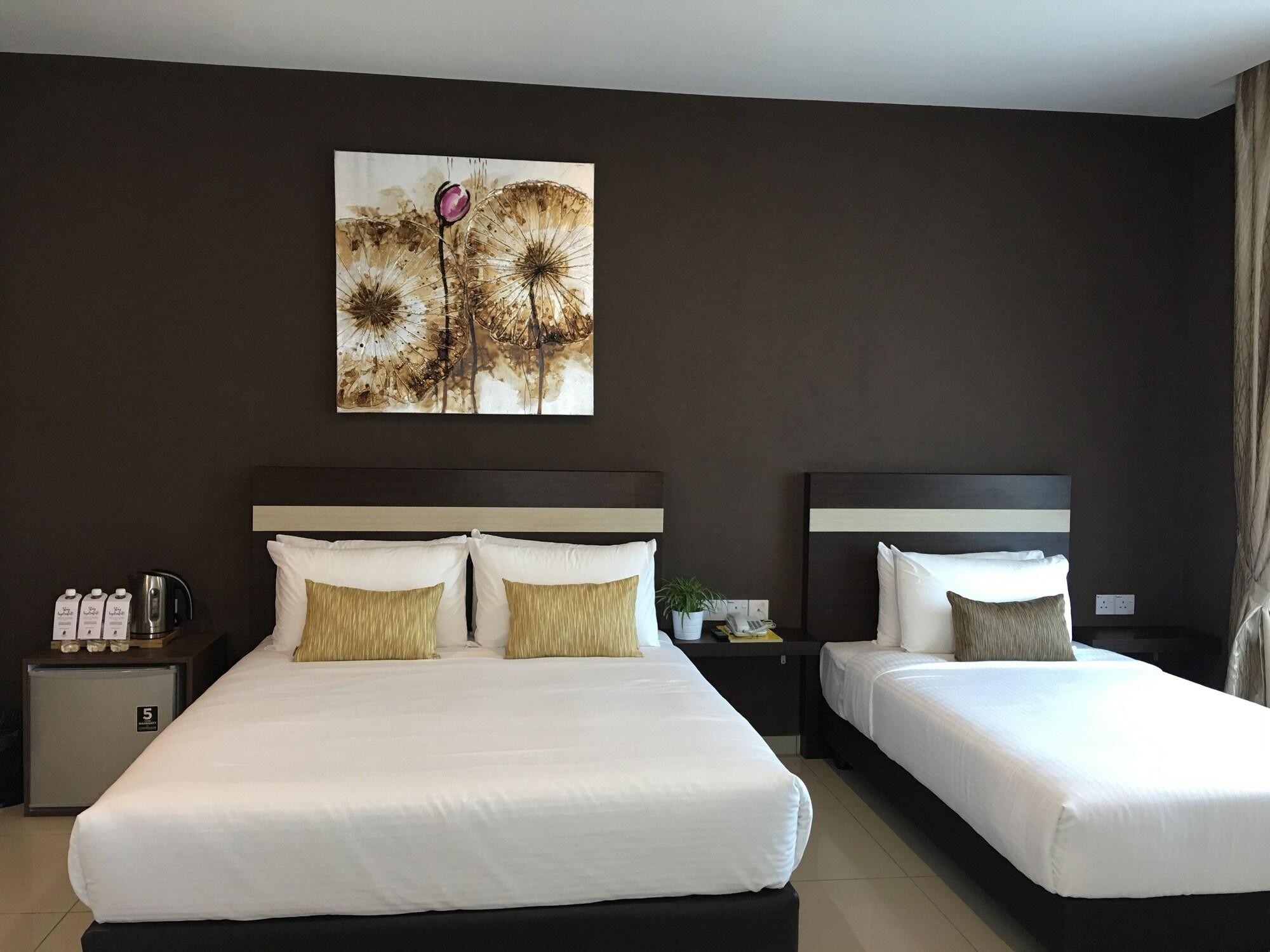 Chemara Boutique Hotel Мири Екстериор снимка