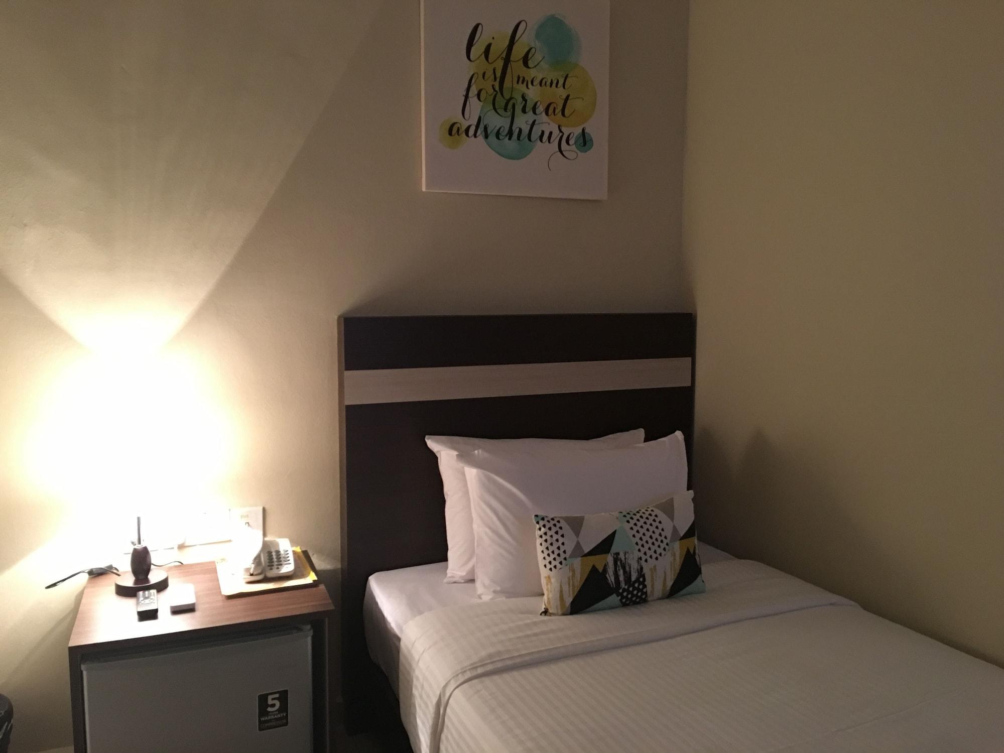 Chemara Boutique Hotel Мири Екстериор снимка